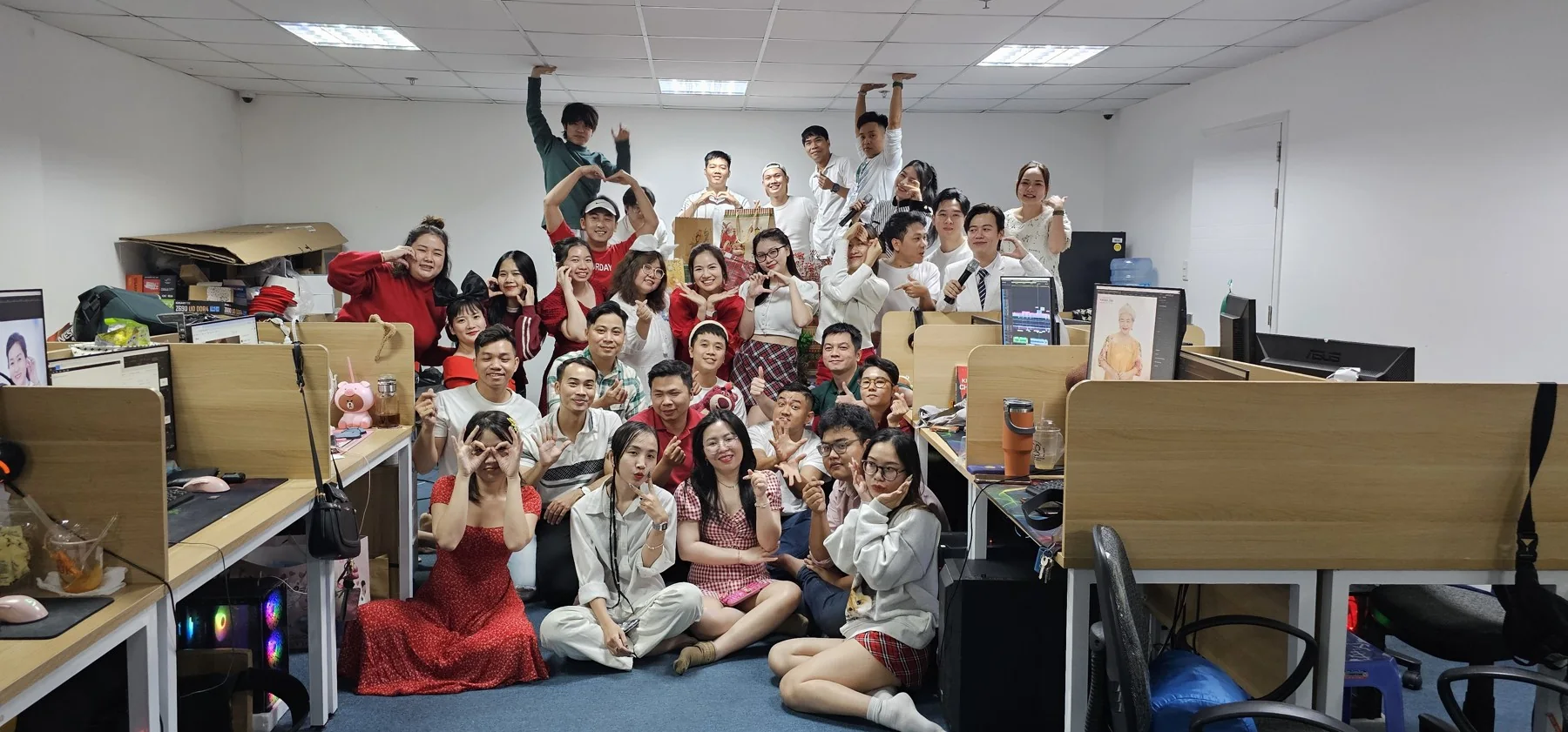 The team / Everyday life at the office / 1